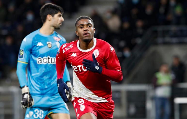 他的表现无 他的表现无